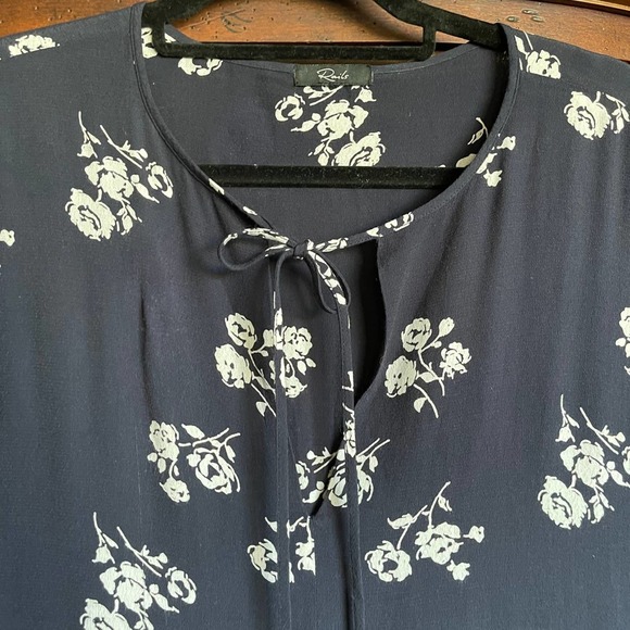 Rails Sonya Navy White Floral Mini Drawstring Waist Long Sleeve Dress Medium - Picture 5 of 9